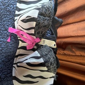 NWT Cacique Demi Cup Bra